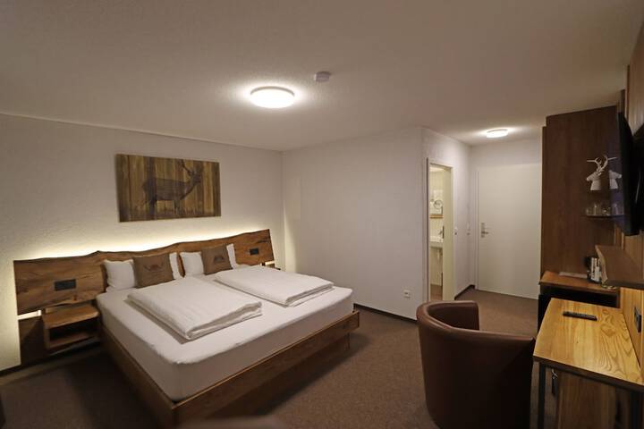 Room 35 of 121