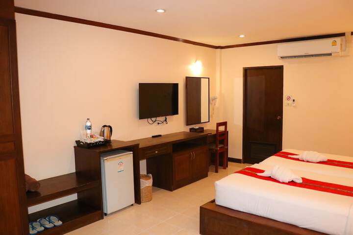 Room 27 of 73