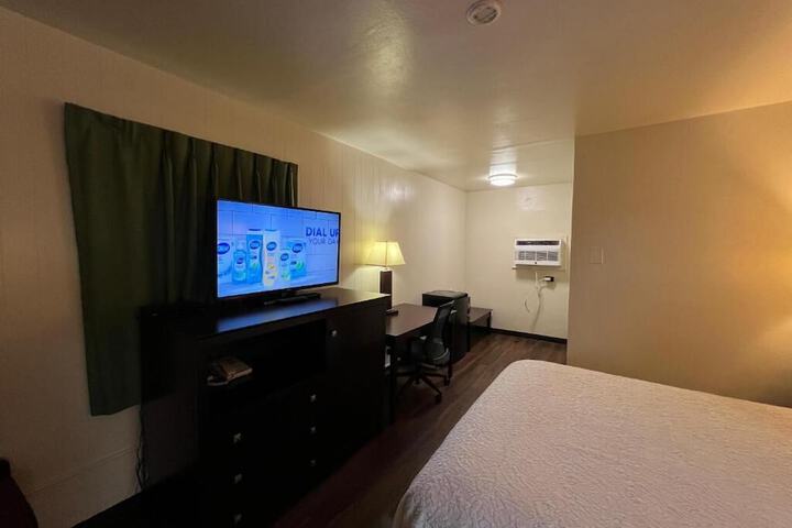 Room 15 of 23