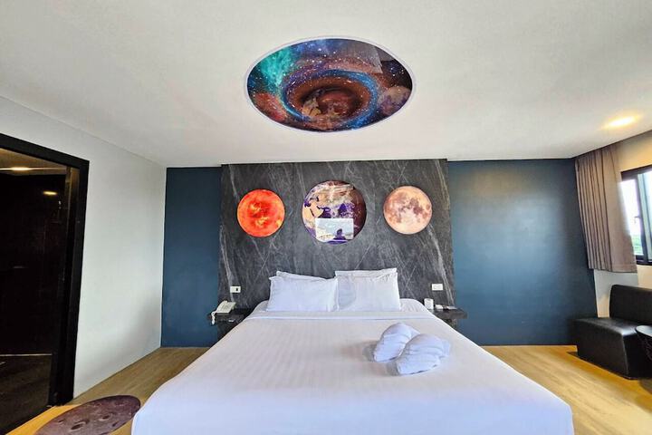 Room 29 of 49
