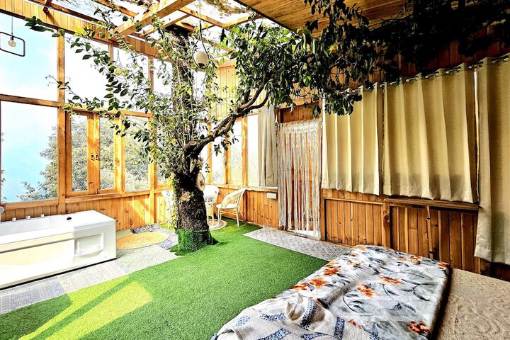 Room 2 of 48