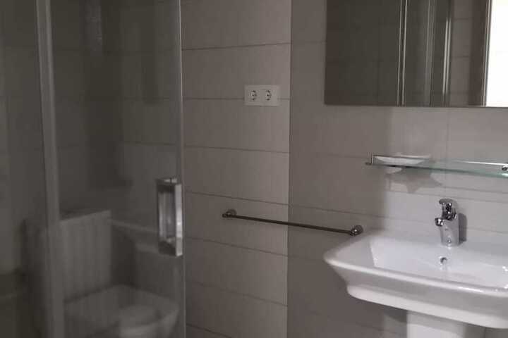Room 21 of 31
