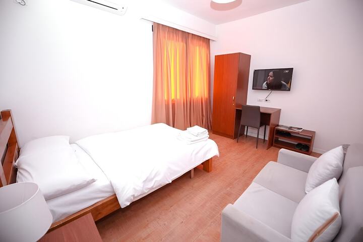 Room 30 of 58