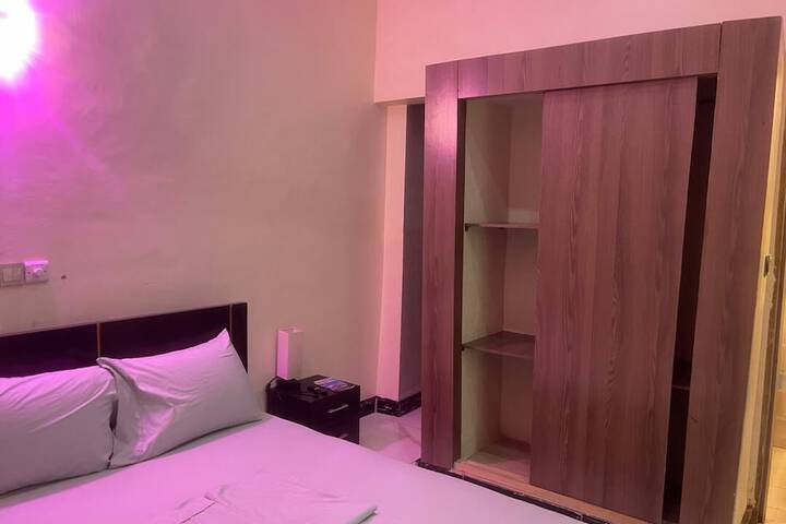 Room 2 of 22