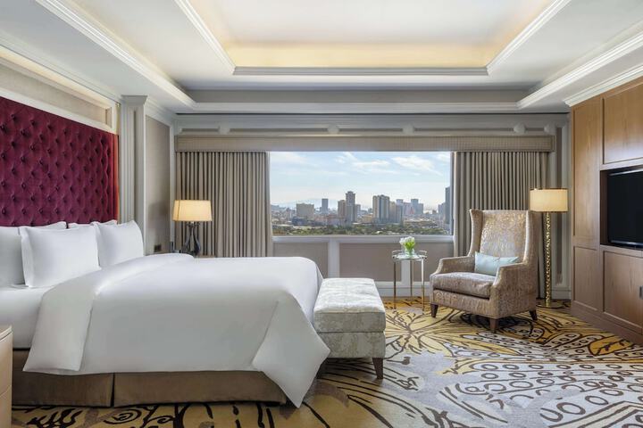 Room 27 of 100