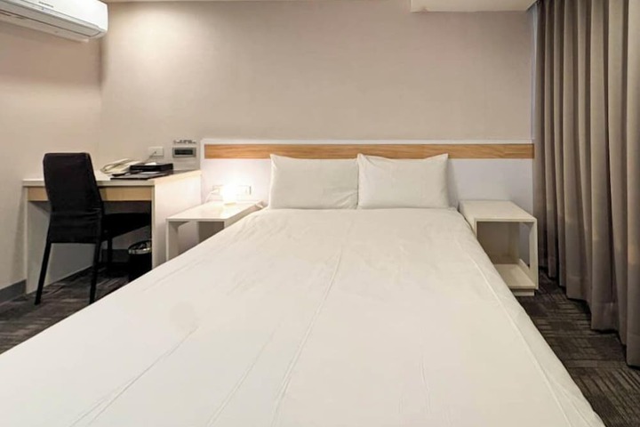 Room 36 of 60