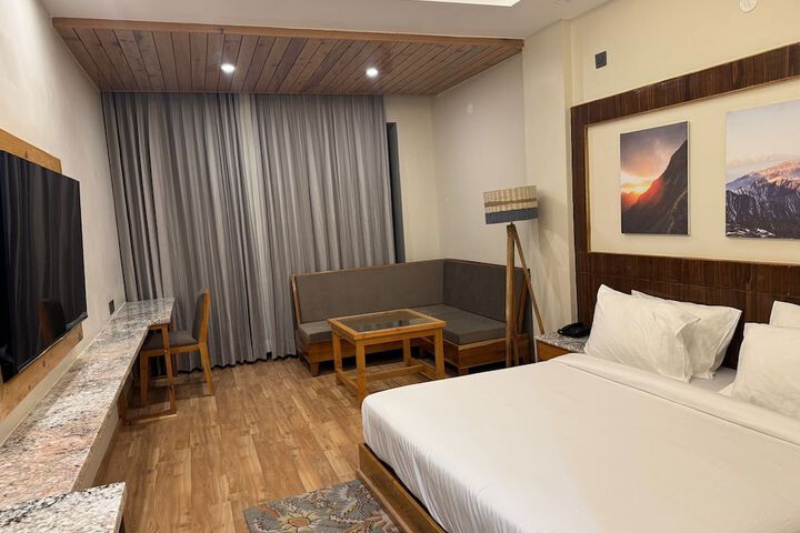 Room 7 of 144