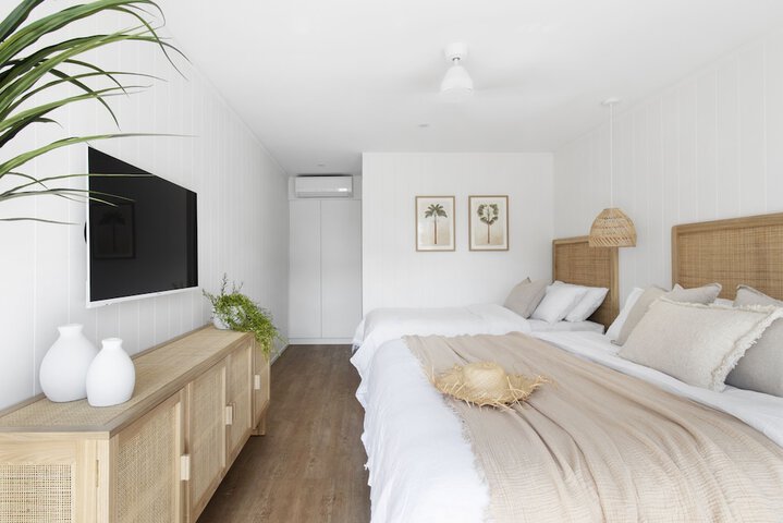 Room 4 of 34