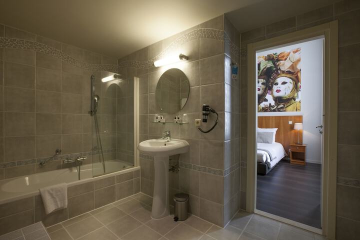 Clean Restrooms