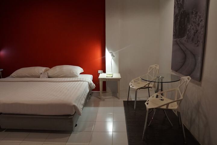Room 28 of 59