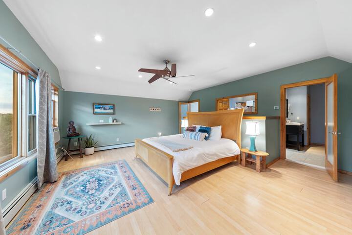 Room 35 of 79