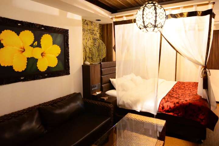 Room 8 of 40