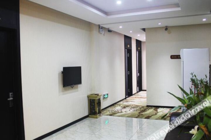 Hotel Interior 7 of 15