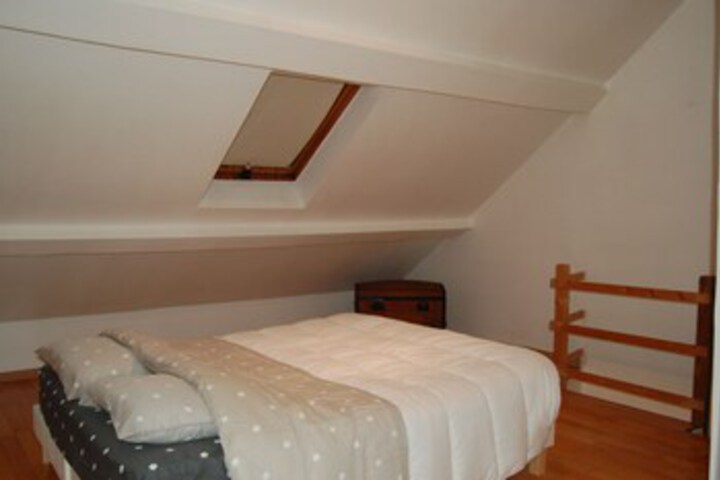 Room 9 of 9