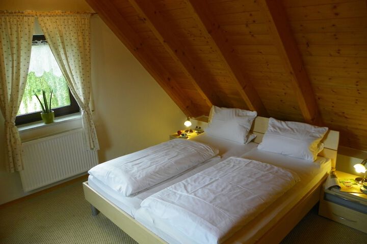 Room 6 of 71