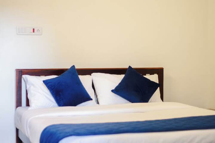 Room 32 of 62