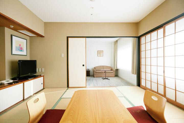 Room 19 of 79