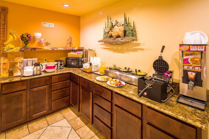 Breakfast/Coffee Service 30 of 36