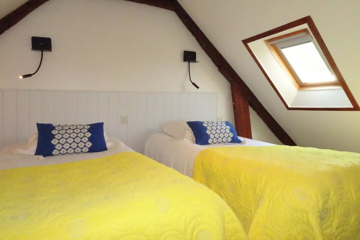 Room 10 of 66