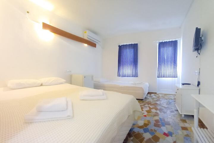 Room 6 of 29