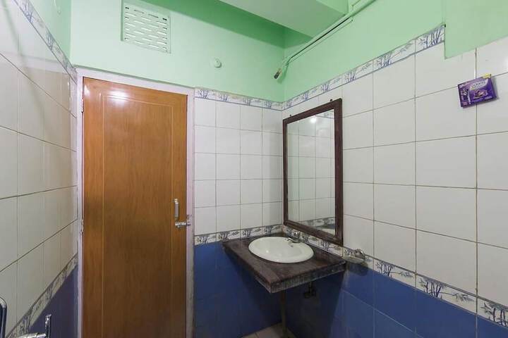 Room 42 of 71