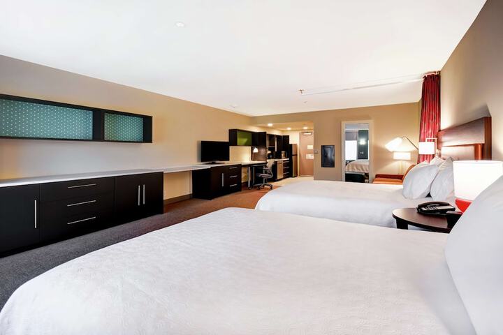 2 Queen Beds Studio (7 of 9)
