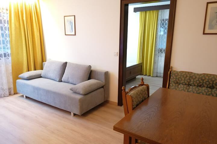 Room 15 of 32