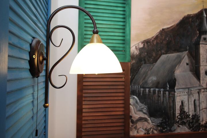 Room 17 of 42