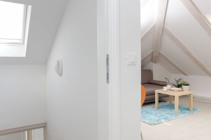 Room 5 of 52