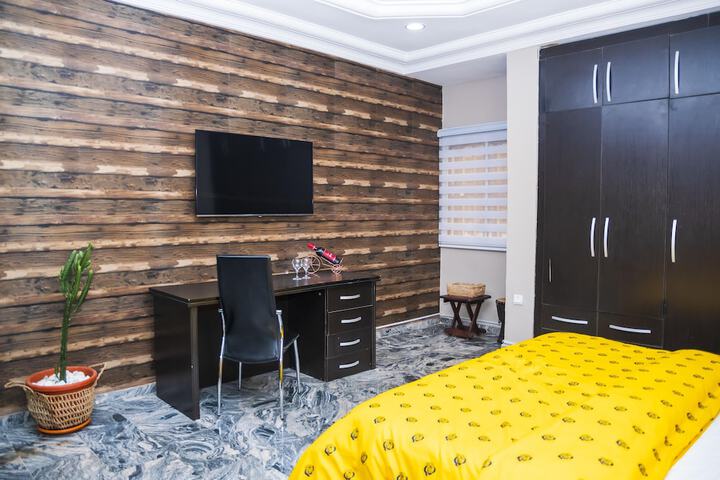Room 5 of 21