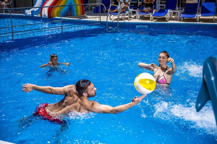 Pool 131 of 318