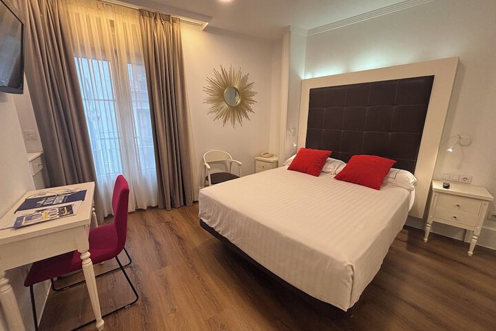 Room 3 of 36