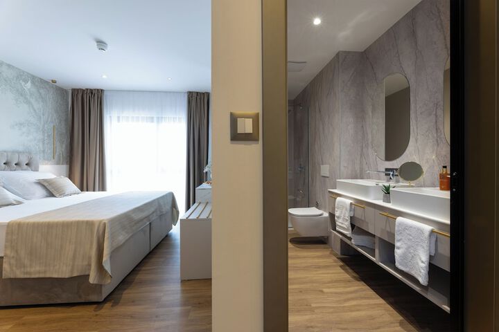Room 18 of 71