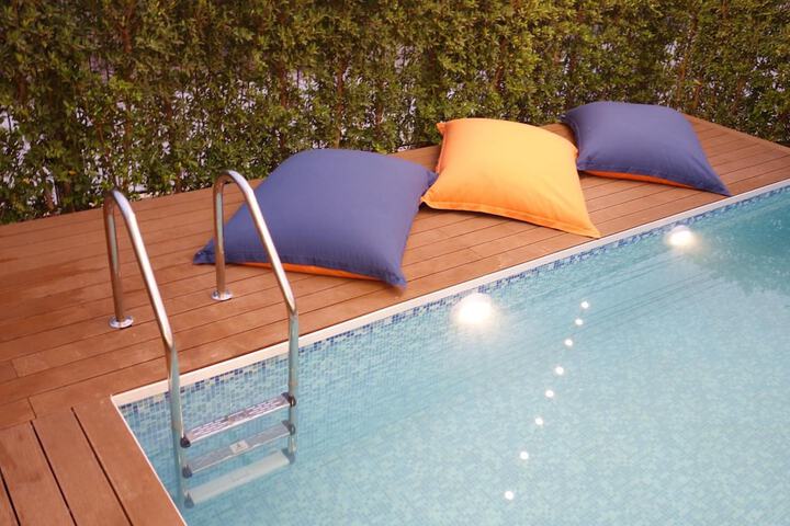 Hotel Pool