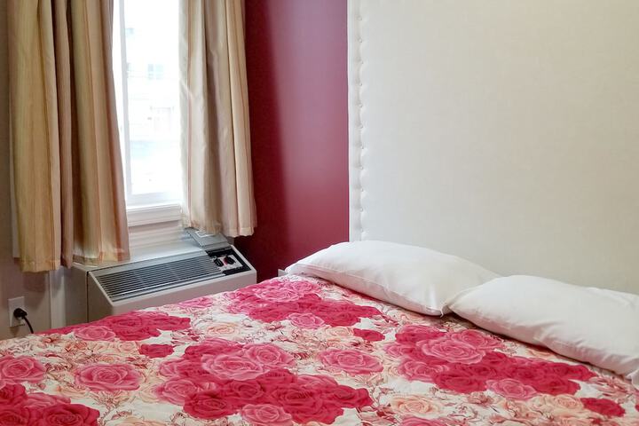 Room 6 of 15