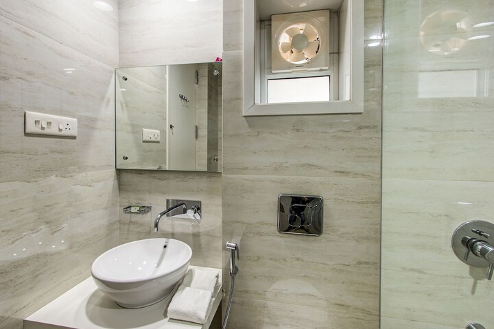 Room 15 of 31
