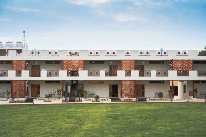 Hotel Exterior 48 of 48