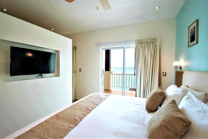 Room 7 of 25