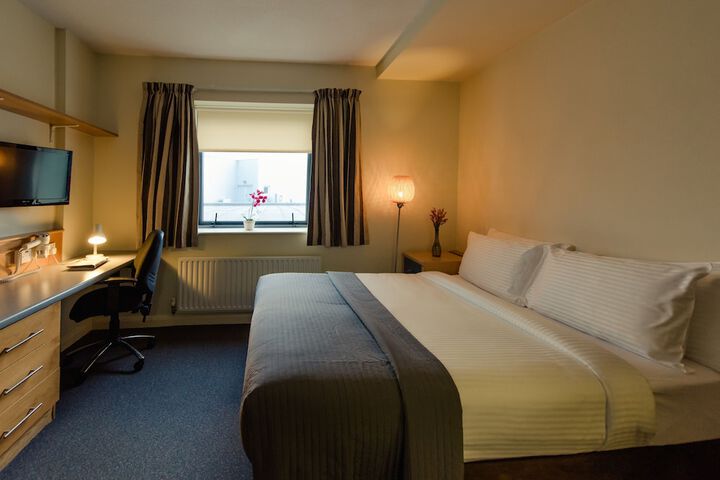 Room 4 of 21