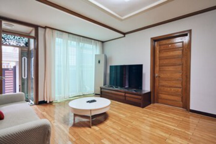 Room 16 of 45