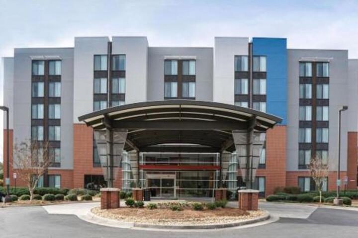 Ecco Suites Best Western Signature Collection