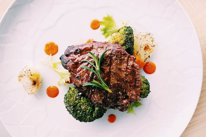 Dining 36 of 47