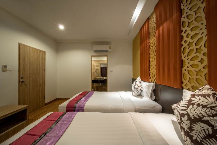 Room 13 of 54
