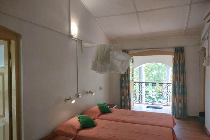 Room 89 of 233