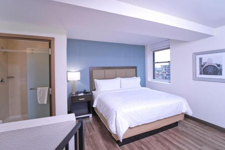 1 King Studio Suite (5 of 8)