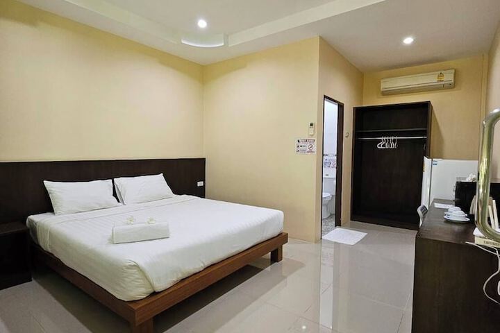 Room 11 of 68