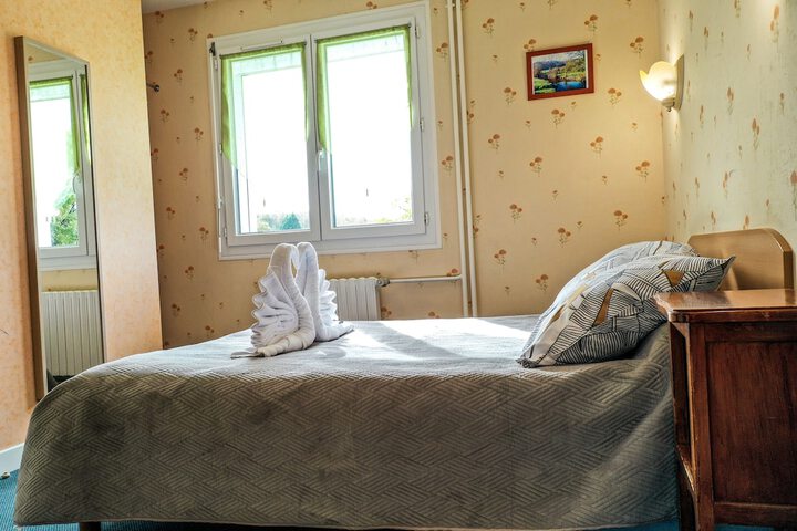Room 16 of 48