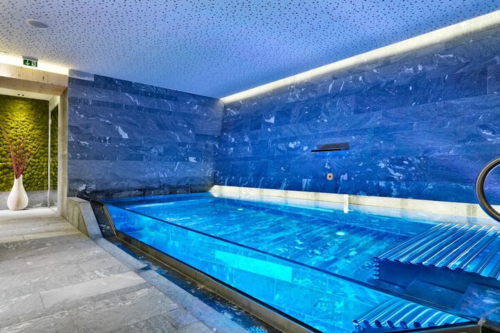 Pool 42 of 99