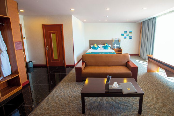 Room 16 of 21