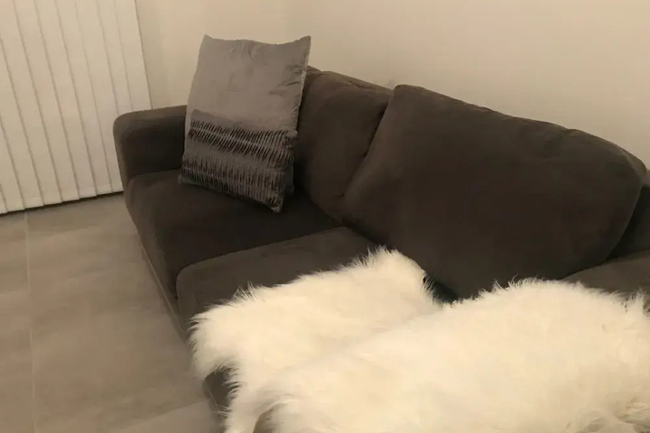 Room 6 of 13